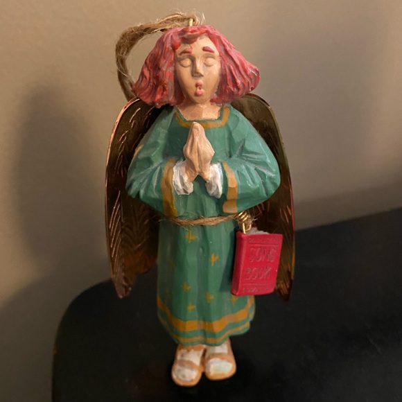 Hallmark Ornament - Caroling Angel - Picture 3 of 3